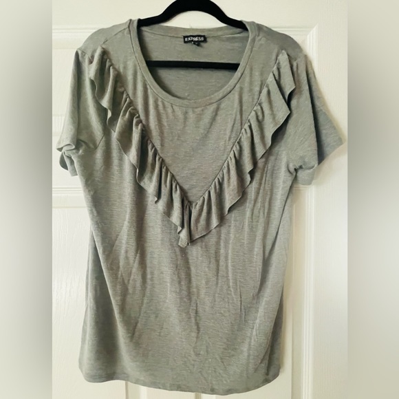 NWOT✨ Express shirt - Picture 1 of 3